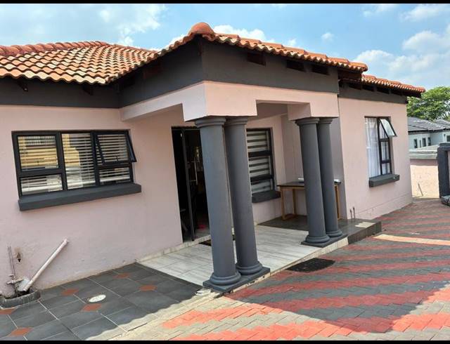 3 BEDROOM HOUSE FOR SALE IN AMANDASIG